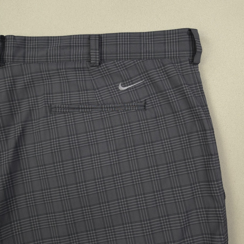Nike Golf Dri-FIT Mens 42 Gray Plaid Flat Front Golf Shorts Stretch Performance